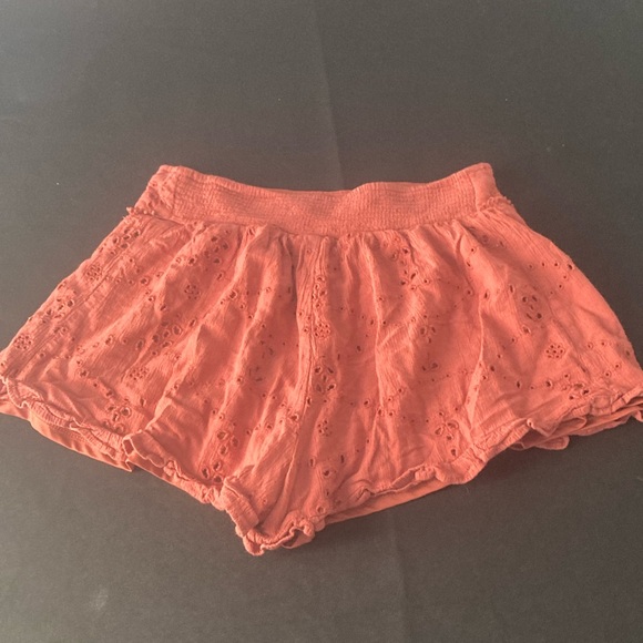 Eyelet lace shorts - Picture 2 of 2